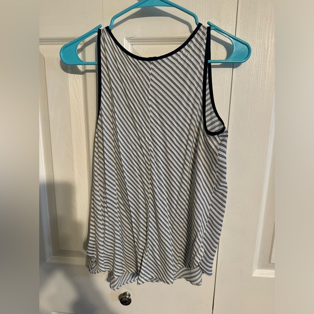 Loft sleeveless blouse tank top size xs - Picture 3 of 3